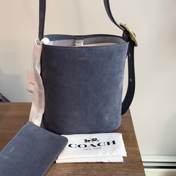 Coach Handbags - Coach Bleecker Bucket 21